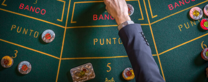 Betting at Punto Banco